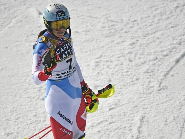 Wendy Holdener reist ohne Medaille von der WM ab. Wendy Holdener reist ohne Medaille von der WM ab.