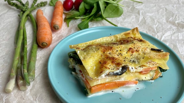 Lasagne mit Frühlingsgemüsen und Ricotta. Lasagne mit Frühlingsgemüsen und Ricotta.
