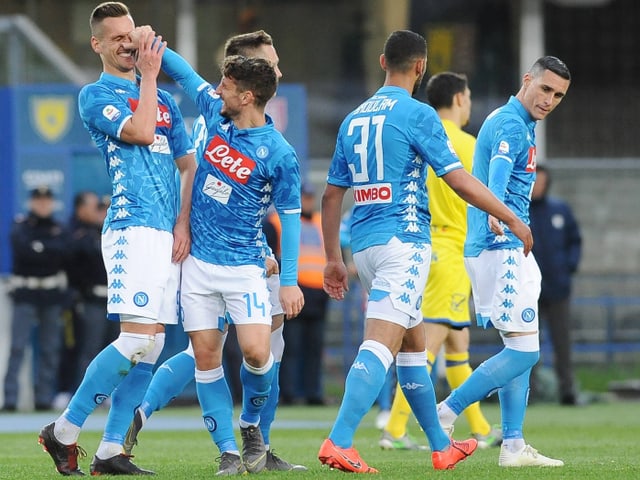 Mertens kneift Milik