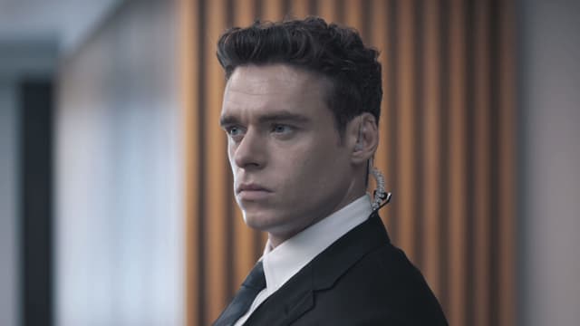 Richard Madden von Game of Thrones in seiner neuen Rolle: Bodyguard Davidd Budd. Richard Madden von Game of Thrones in seiner neuen Rolle: Bodyguard Davidd Budd.