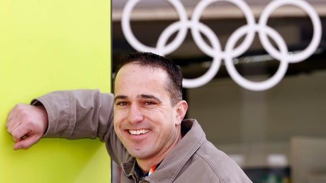 Danny Kurmann posiert an den Olympischen Spielen 2006 in Turin. Danny Kurmann posiert an den Olympischen Spielen 2006 in Turin.