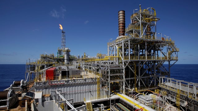 Eine Ölförderplattform von Petrobras. Eine Ölförderplattform von Petrobras.