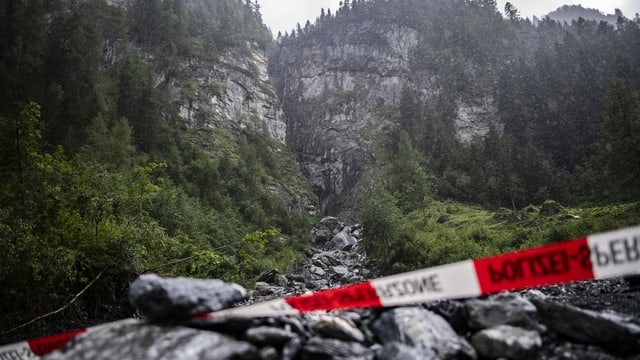 Blick auf die Parlitobelschlucht. Blick auf die Parlitobelschlucht.
