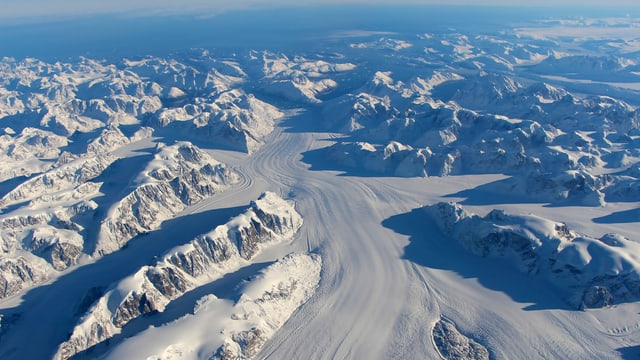 Gletscher und Berge aus der Vogelperspektive. Gletscher und Berge aus der Vogelperspektive.