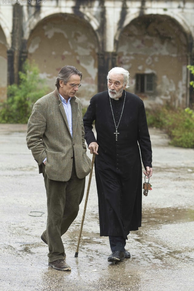 Jeremy Irons und Christopher Lee in «Nachtzug nach Lissabon» Jeremy Irons und Christopher Lee in «Nachtzug nach Lissabon»