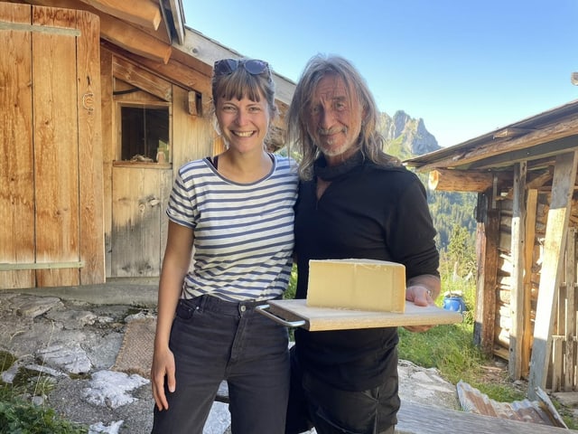 Frisch aus dem eigenen Käsekeller: Es wird angerichtet.