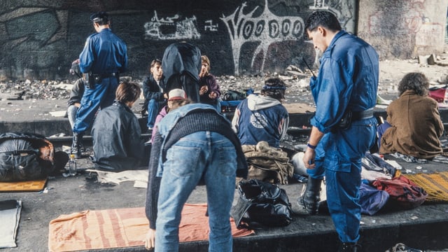Drogensüchtige am Letten anfang der 90er-Jahre. Drogensüchtige am Letten anfang der 90er-Jahre.