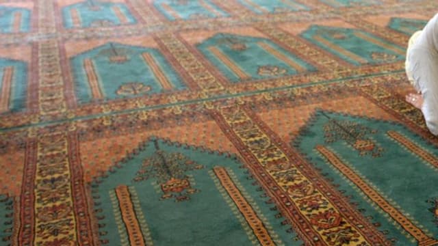 Gebetsteppich in einer Moschee. Gebetsteppich in einer Moschee.