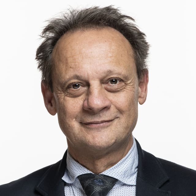 Stefan Engler. Stefan Engler.