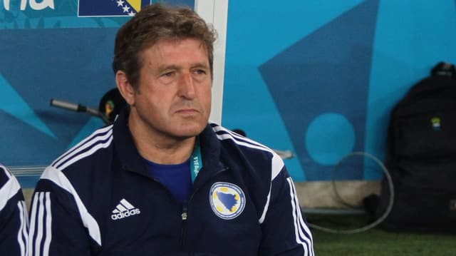 Safet Susic mit finsterer Miene. Safet Susic mit finsterer Miene.