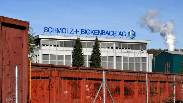 Stahlkonzern Schmolz + Bickenbach wehrt sich gegen eine Übernahme durch den russischen Investor Viktor Vekselberg. Stahlkonzern Schmolz + Bickenbach wehrt sich gegen eine Übernahme durch den russischen Investor Viktor Vekselberg.