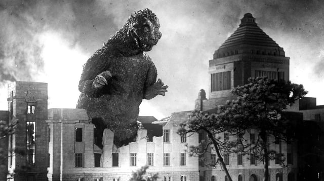Filmstill aus dem Film «Godzilla» aus dem Jahre 1954. Filmstill aus dem Film «Godzilla» aus dem Jahre 1954.