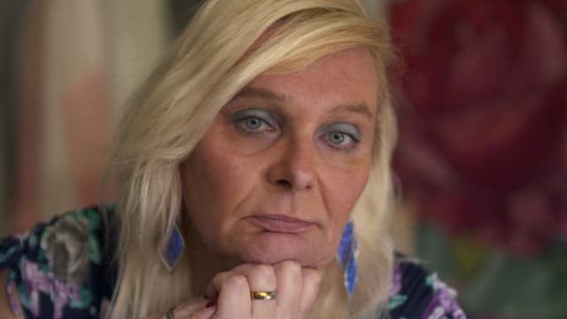 Caroline war früher verheiratet und ist Vater dreier Kinder Caroline war früher verheiratet und ist Vater dreier Kinder