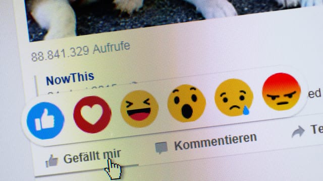 Symbolbild: Screenshot von Facebook mit den 'Gefällt-mir'-Buttons. Symbolbild: Screenshot von Facebook mit den 'Gefällt-mir'-Buttons.