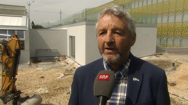 Daniel Rossellat vor dem Neubau in Changins. Daniel Rossellat vor dem Neubau in Changins.