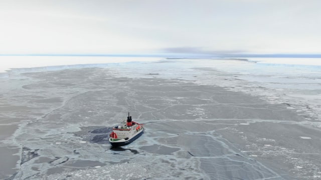 «Polarstern» im Eis. «Polarstern» im Eis.