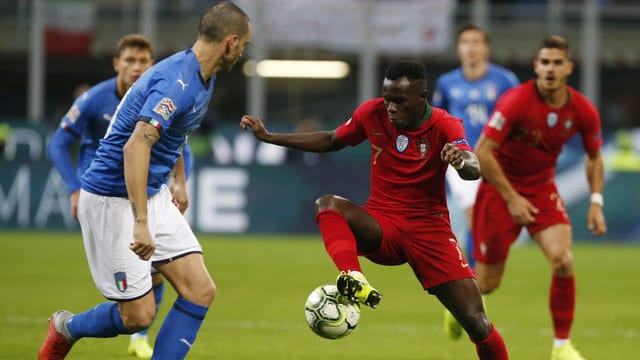 Bruma tanzt vor den Augen von Bonucci. Bruma tanzt vor den Augen von Bonucci.