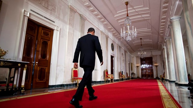 Obama von hinten im Weissen Haus Obama von hinten im Weissen Haus
