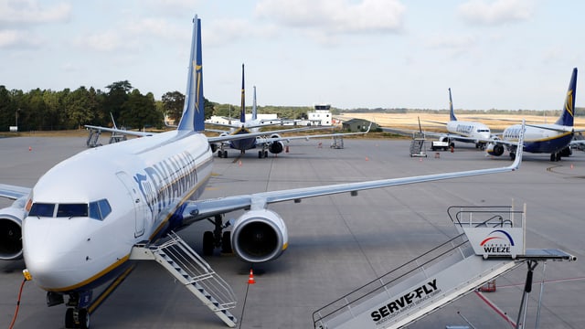 Flugzeuge am Boden. Flugzeuge am Boden.