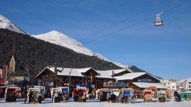 Après-Ski-Bar in Davos im Winter.