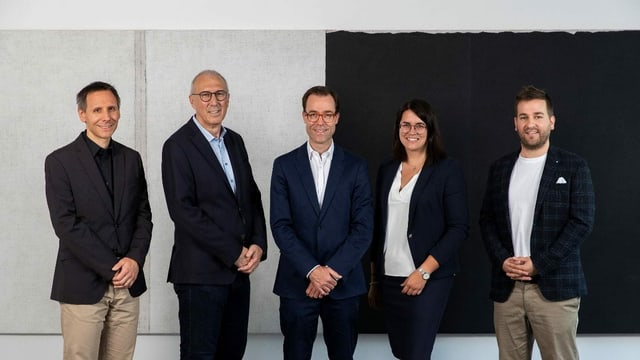 la direcziun da RTR: Beat Lozza, Pius Paulin, Nicolas Pernet, Tamara Deflorin e Flavio Bundi la direcziun da RTR: Beat Lozza, Pius Paulin, Nicolas Pernet, Tamara Deflorin e Flavio Bundi