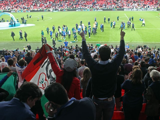 Fans im Wembley. Fans im Wembley.