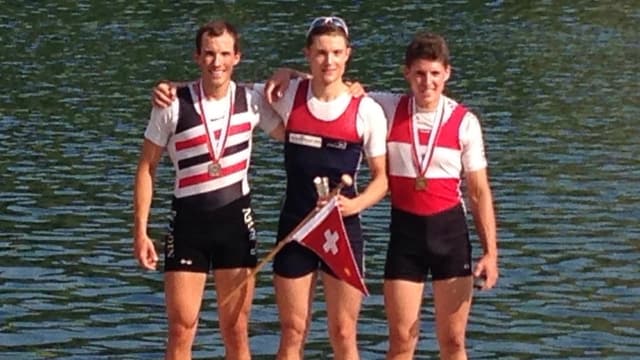 Luca Fabian freut sich über die Goldmedaille. Luca Fabian freut sich über die Goldmedaille.