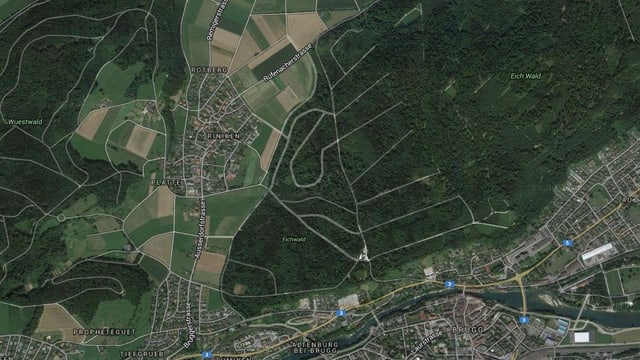 Satelitenaufnahme der Gemeinde Riniken Satelitenaufnahme der Gemeinde Riniken