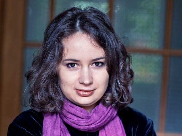 Ein Porträt von Patricia Kopatchinskaja. Ein Porträt von Patricia Kopatchinskaja.