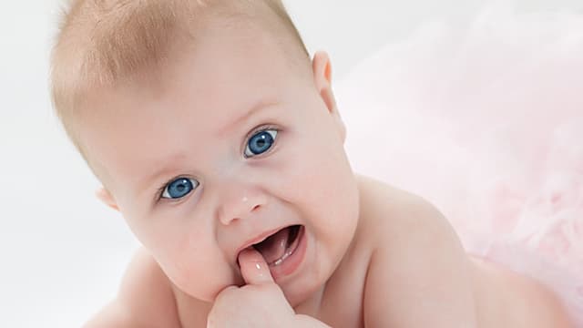 Wieso haben Babies oft blaue Augen?