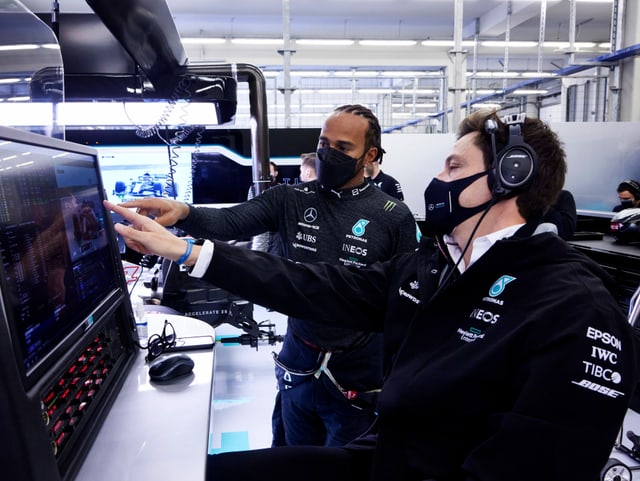 Lewis Hamilton und sein Chef Toto Wolff Lewis Hamilton und sein Chef Toto Wolff