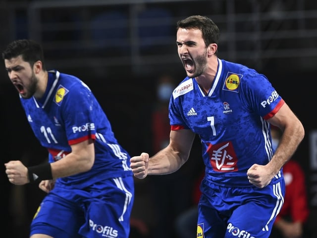 Jubeln Frankreichs Handballer um Nicolas Tournat (l.) und Romain Lagarde auch gegen Schweden Jubeln Frankreichs Handballer um Nicolas Tournat (l.) und Romain Lagarde auch gegen Schweden