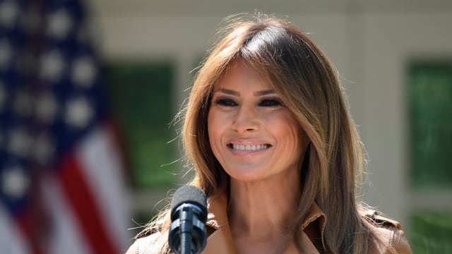 Bleibt noch die ganze Woche im Spital: Melania Trump. Bleibt noch die ganze Woche im Spital: Melania Trump.