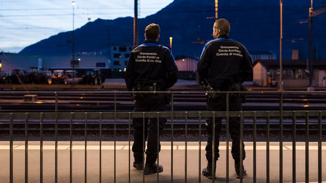 GWK-Mitarbeiter am Bahnhof Buchs. GWK-Mitarbeiter am Bahnhof Buchs.