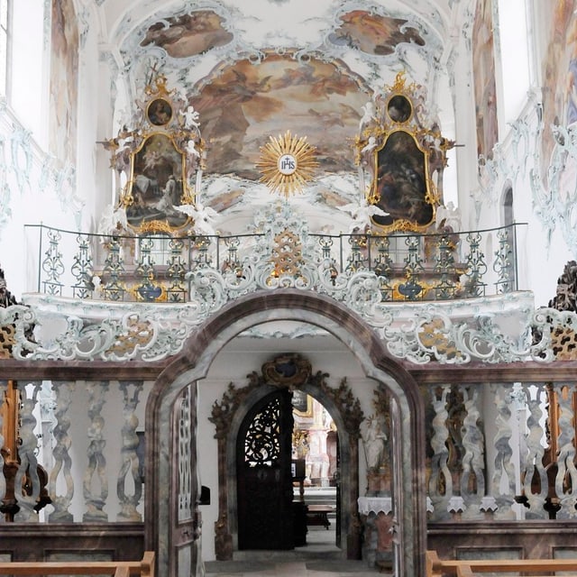 Innenaufnahme des Altarraums der Kirche der Kartause. Innenaufnahme des Altarraums der Kirche der Kartause.