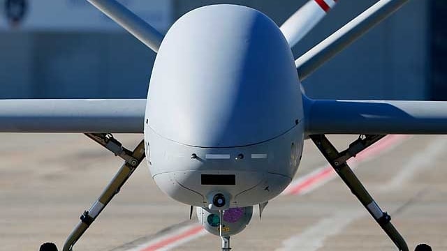 Eine Drohne der US Air Force auf einem Militärflugplatz Eine Drohne der US Air Force auf einem Militärflugplatz