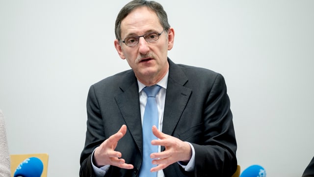 Mario Fehr. Mario Fehr.