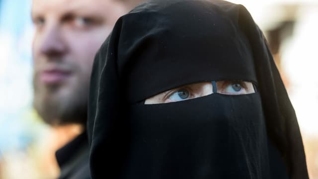Nora Illi mit Burka Nora Illi mit Burka