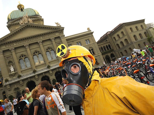 Demonstranten vor dem Bundeshaus in Bern. Demonstranten vor dem Bundeshaus in Bern.
