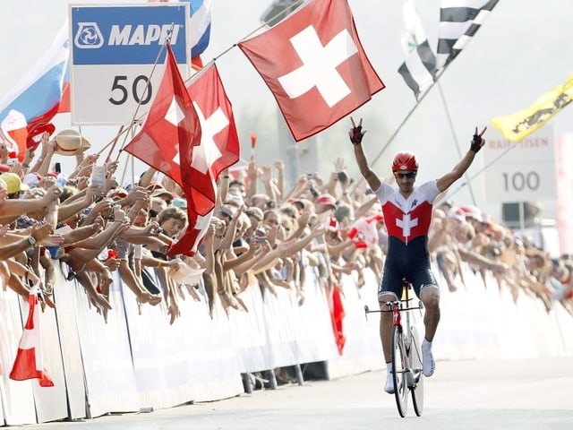 Fabian Cancellara auf dem Weg zu WM-Gold. Fabian Cancellara auf dem Weg zu WM-Gold.