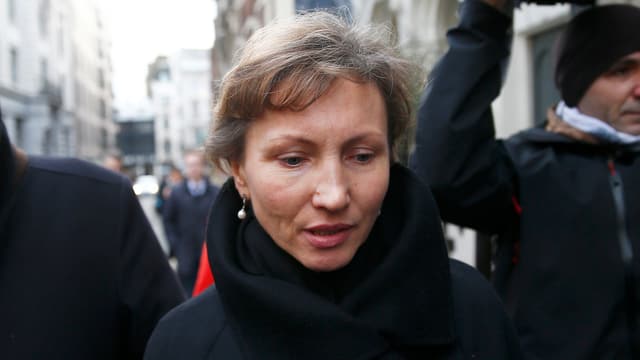 Marina Litwinenko auf dem Weg ins Gericht Marina Litwinenko auf dem Weg ins Gericht