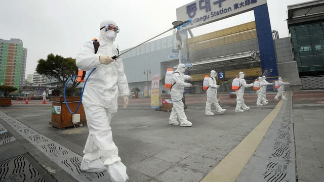 In der Millionenstadt Daegu hat es besonders viele Infektionsfälle. In der Millionenstadt Daegu hat es besonders viele Infektionsfälle.
