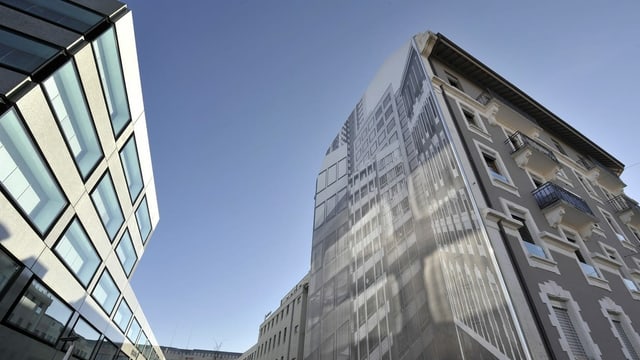 Fassade in Genf: Bezahlbarer Wohnraum ist schwierig zu finden. Fassade in Genf: Bezahlbarer Wohnraum ist schwierig zu finden.