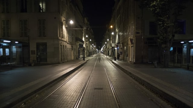 Leere Strassen in Frankreich. 