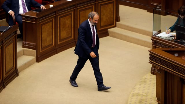 Nikol Paschinjan im Parlament Nikol Paschinjan im Parlament