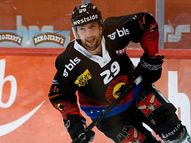 Nach 4 Jahren in Kloten und Bern zurück in Ambri: Daniele Grassi. Nach 4 Jahren in Kloten und Bern zurück in Ambri: Daniele Grassi.
