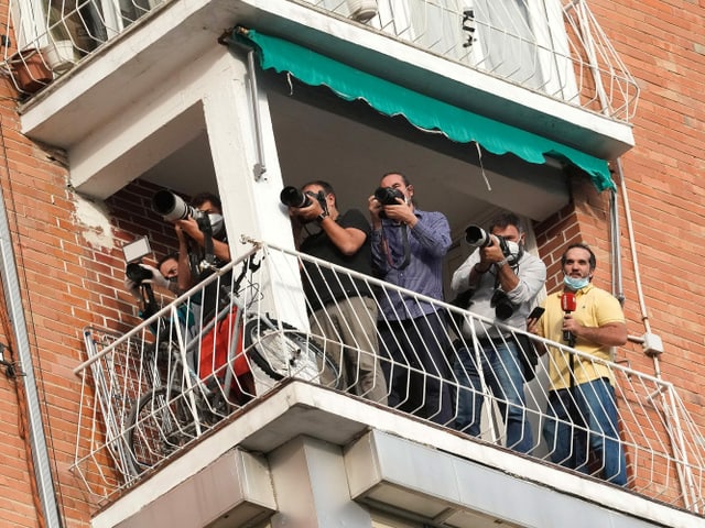 Die Fotografen suchten sich diesen Balkon aus, um die idealen Bilder zu schiessen.