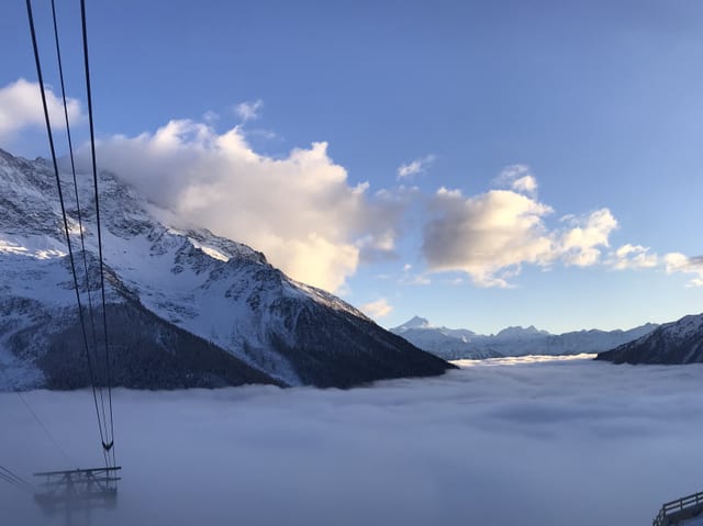 Direkt unter der Bergstation beginnt das Nebelmmer.