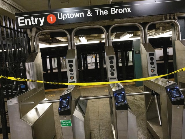Subway stations had to be closed due to flooding.