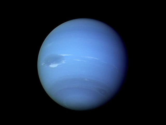 Blaue Kugel namens Neptun. Blaue Kugel namens Neptun.